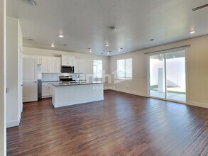 4101 Keklik Ave in Meridian, ID - Foto de edificio - Building Photo