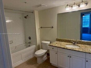 520 SE 5th Ave, Unit 2206 in Fort Lauderdale, FL - Foto de edificio - Building Photo