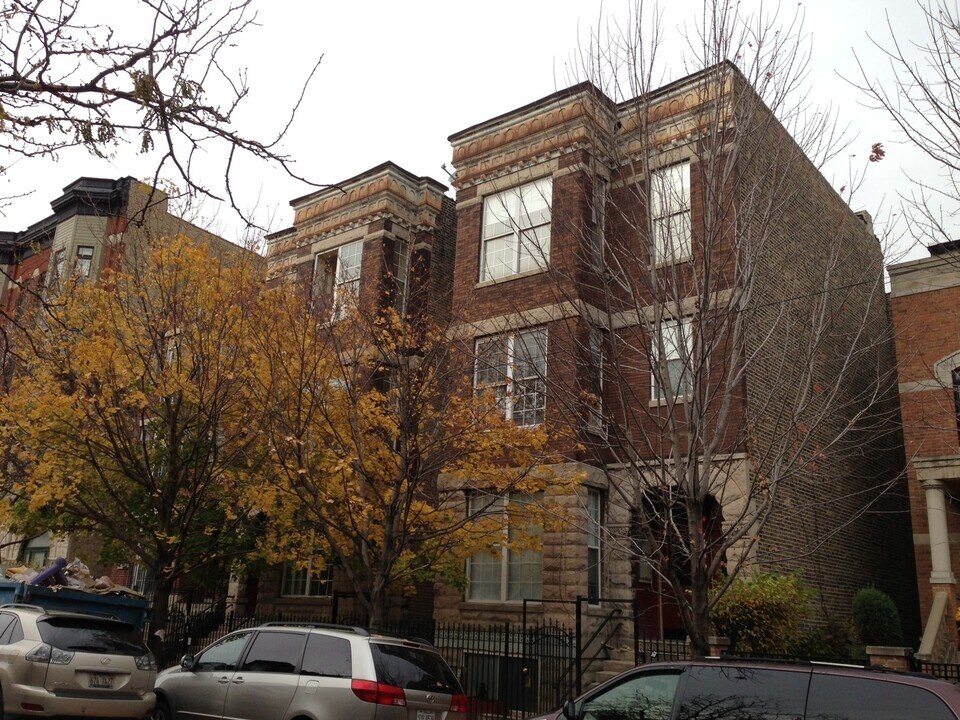 1740 W Huron St in Chicago, IL - Building Photo