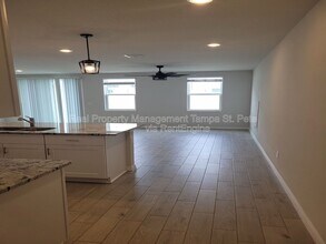 7694 Momentum Pkwy in Wesley Chapel, FL - Building Photo - Building Photo