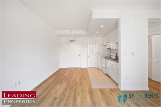 250 King St in San Francisco, CA - Building Photo - Building Photo