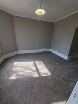 2458-2460-2460 W Juneau Ave in Milwaukee, WI - Building Photo