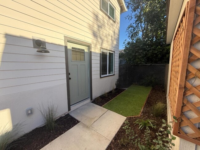 909-909 S Spruce St in Escondido, CA - Building Photo - Building Photo