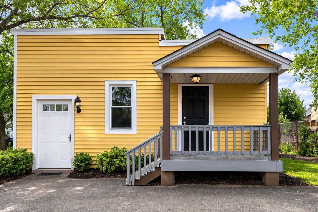 133-135 W Jackson St in Painesville, OH - Building Photo