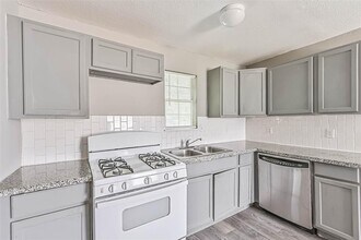 9839 Racine St in Houston, TX - Building Photo - Building Photo