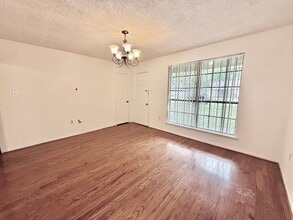 8846 Metairie Dr in Baton Rouge, LA - Building Photo - Building Photo