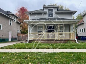 4221 Vermaas Ave in Toledo, OH - Building Photo