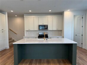 607 Carlton Ln in Cranberry Township, PA - Building Photo - Building Photo