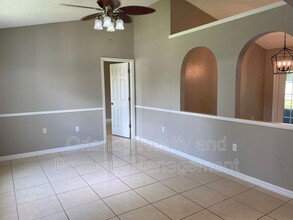 942 Louvre Ct in Kissimmee, FL - Building Photo - Building Photo