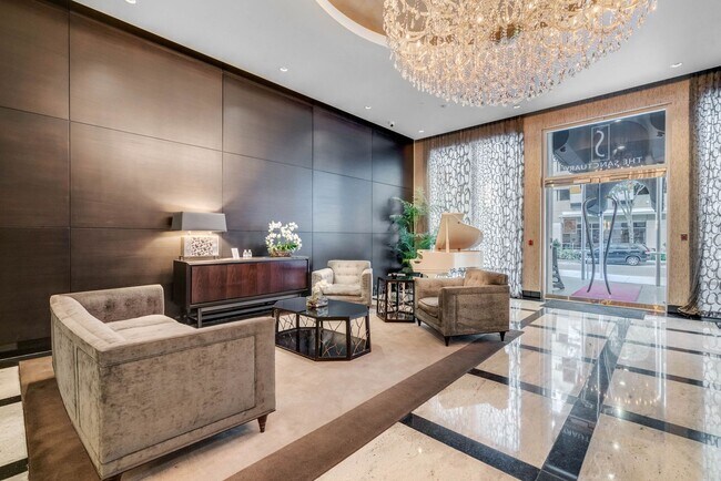 100 S Eola Dr-Unit -The Sanctuary 1101 in Orlando, FL - Building Photo - Building Photo