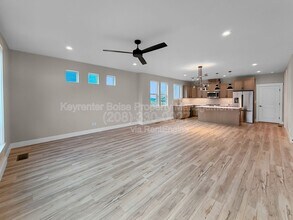 6234 N Holly Spgs Ln in Eagle, ID - Building Photo - Building Photo