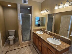 4116 W Kling St in Burbank, CA - Building Photo - Building Photo