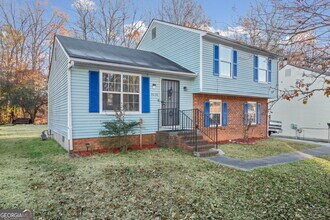 5626 Pine Gate Dr in Atlanta, GA - Building Photo - Building Photo