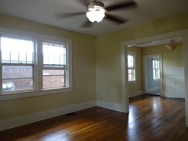 12 E Chestnut St in Asheville, NC - Building Photo - Building Photo