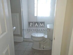 2028 W Michigan St in Milwaukee, WI - Building Photo - Building Photo