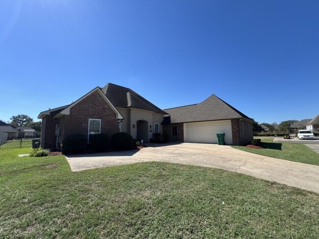 property at 3020 Twin Lakes