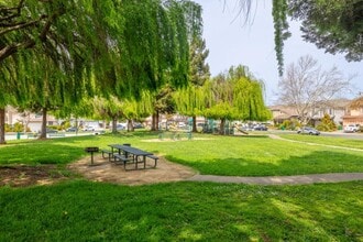 1642 Welford Cir in Hayward, CA - Building Photo - Building Photo