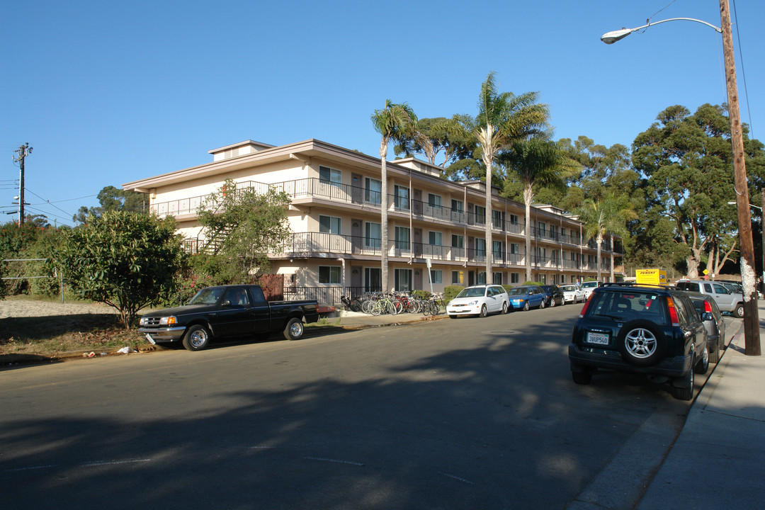 The Aladdin in Goleta, CA - Building Photo