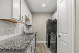 The Mirage in Arlington, TX - Building Photo - Interior Photo