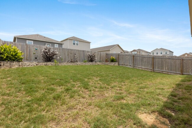 5210 Winding Strm in Saint Hedwig, TX - Building Photo - Building Photo