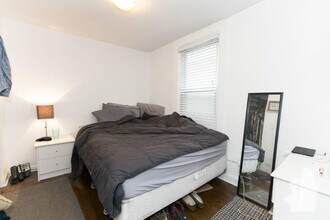 1629 W Huron St, Unit 1R in Chicago, IL - Building Photo - Building Photo