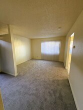 8225-8227 Dowling St in Oakland, CA - Building Photo - Building Photo