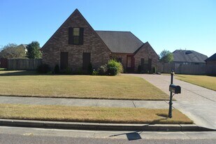 12387 Bevan Dr in Arlington, TN - Building Photo