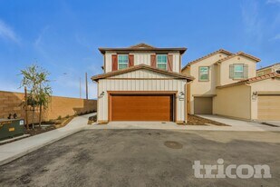 29360 Jack Pne Ct in Winchester, CA - Building Photo