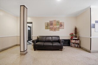 150 E 210th St in Bronx, NY - Building Photo - Building Photo