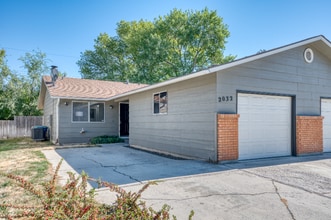 2032 Division Ave in Boise, ID - Foto de edificio - Building Photo