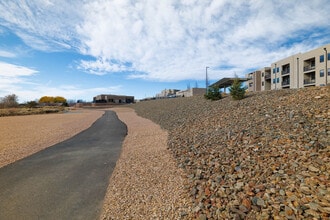 Turquesa in Santa Fe, NM - Foto de edificio - Building Photo