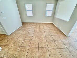 9413 Sweetwood Ave in Las Vegas, NV - Building Photo - Building Photo