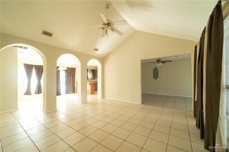 407 Delia Ave in Alamo, TX - Building Photo - Building Photo