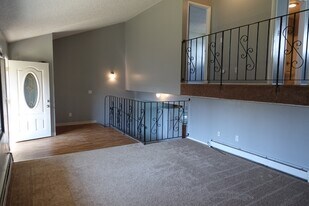 248 Zappa Pl in Anchorage, AK - Building Photo