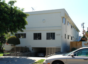 3439 Mentone Ave in Los Angeles, CA - Building Photo - Other