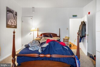 821 Catharine St in Philadelphia, PA - Building Photo - Building Photo