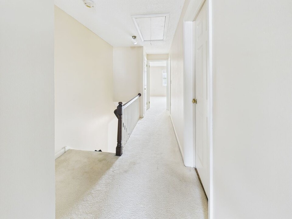 68 Joiners Rd in Rocky Hill, CT - Building Photo