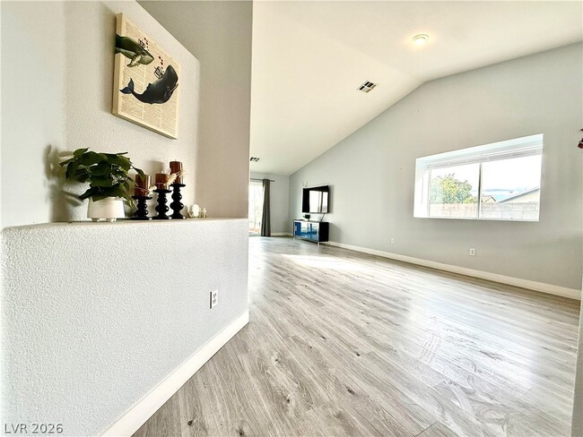 3340 Strawberry Roan Rd in North Las Vegas, NV - Building Photo - Building Photo