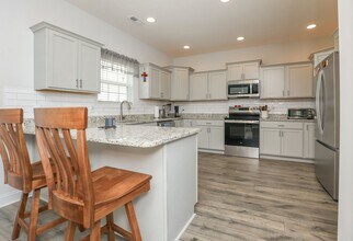 769 Regiment Rd in Jacksonville, NC - Building Photo - Building Photo