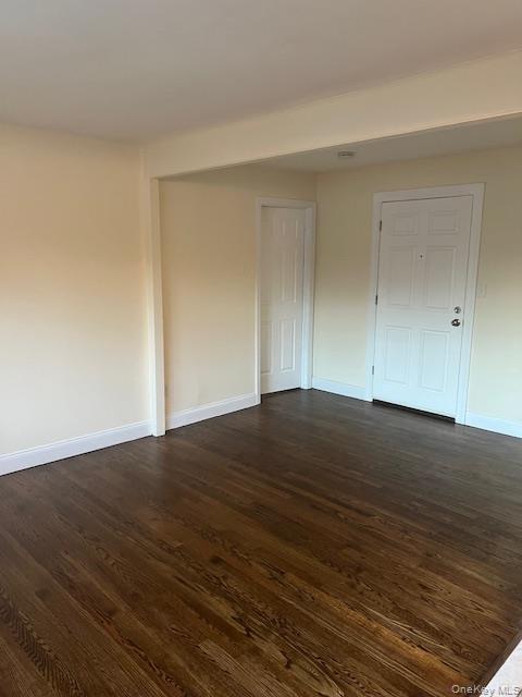 813 Fort Salonga Rd in Northport, NY - Building Photo - Building Photo