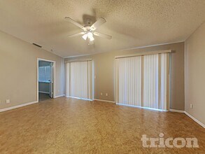 1009 Jamaica Way in Tarpon Springs, FL - Building Photo - Building Photo