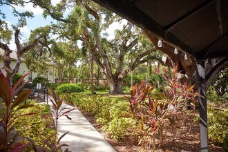 Arietta 55+ Senior Living in Sarasota, FL - Foto de edificio - Building Photo