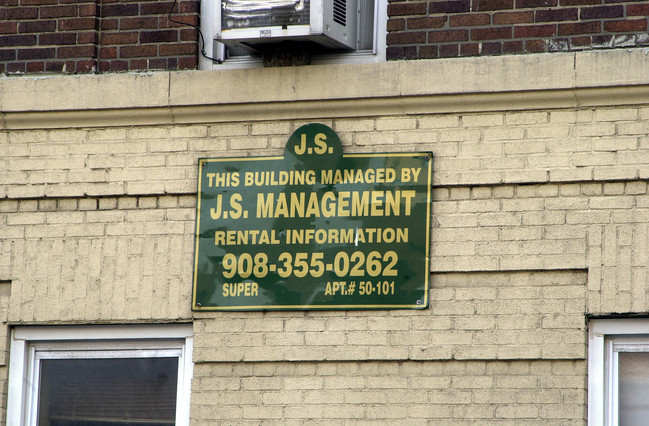 40 Jones Pl in Jersey City, NJ - Building Photo - Building Photo