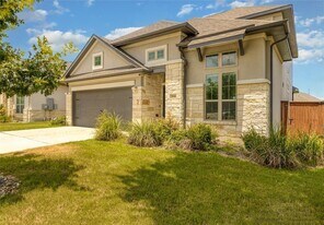 304 Glen Arbor Dr in Liberty Hill, TX - Building Photo