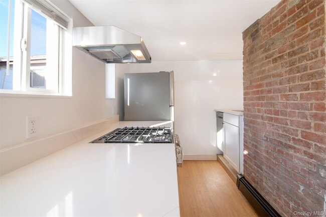 9 N Buckhout St in Irvington, NY - Building Photo - Building Photo