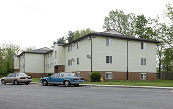 Willow Creek Apartments in Tiffin, OH - Building Photo - Building Photo