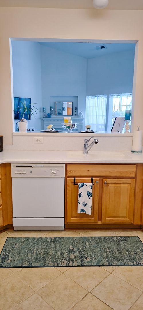 2005 Whispering Ponds Ct in Salisbury, MD - Building Photo - Building Photo