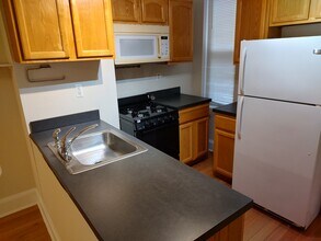 1213 S 46th St, Unit 2nd Floor in Philadelphia, PA - Building Photo - Building Photo