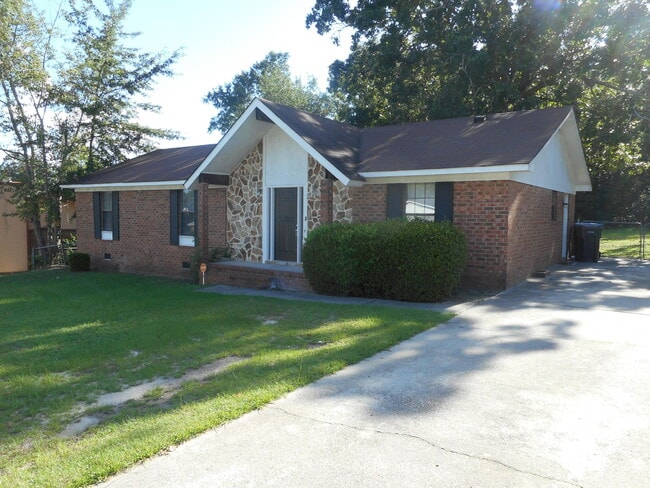 2825 Crosscreek Rd in Hephzibah, GA - Building Photo - Building Photo