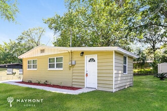 6976 Jack Horner Ln in Jacksonville, FL - Foto de edificio - Building Photo